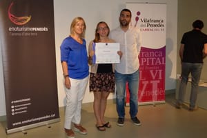 Entrega acreditació. Autor: Enoturisme Penedès