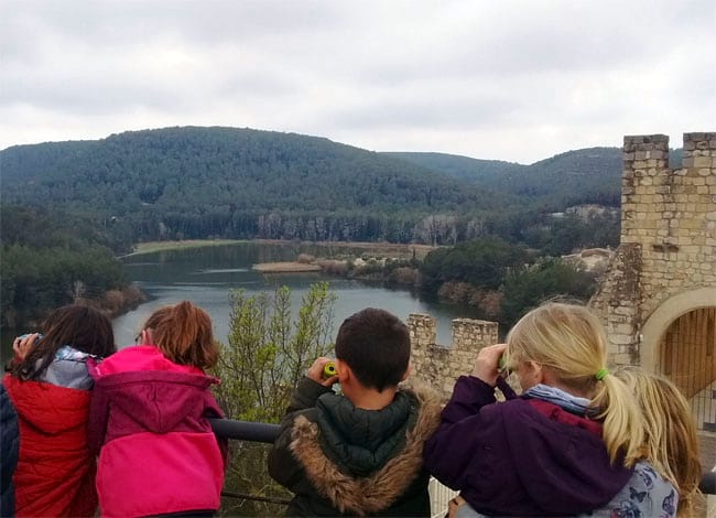 Gimcana en família a Castellet, al Parc del Foix. Autor: Quatre Passes