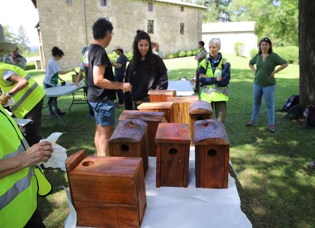 Els voluntaris van construir i reparar caixes niu. Autor: Cercle de Voluntaris