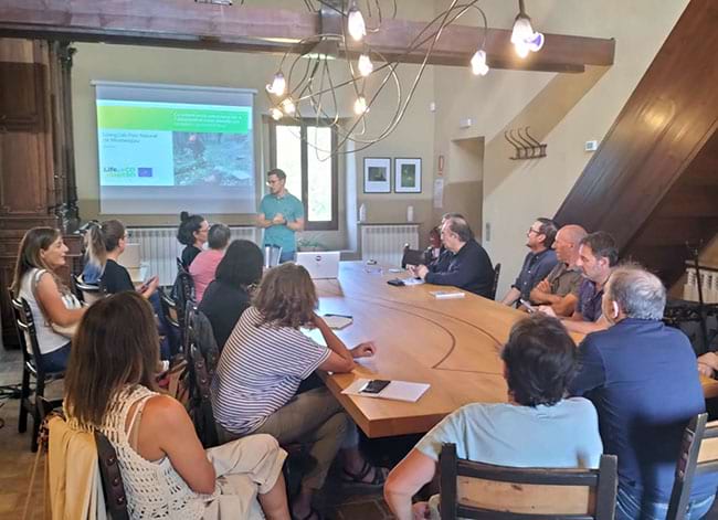 La trobada d'entitats del Parc del Castell de Montesquiu, on es va constituir el living lab. Autor: LifeeCOadapt50