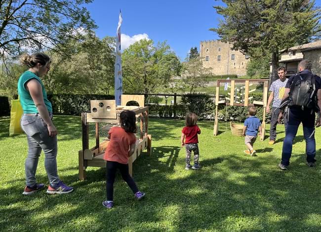 Hi havia jocs gegants del projecte RE-CREA. Autor: Fusic