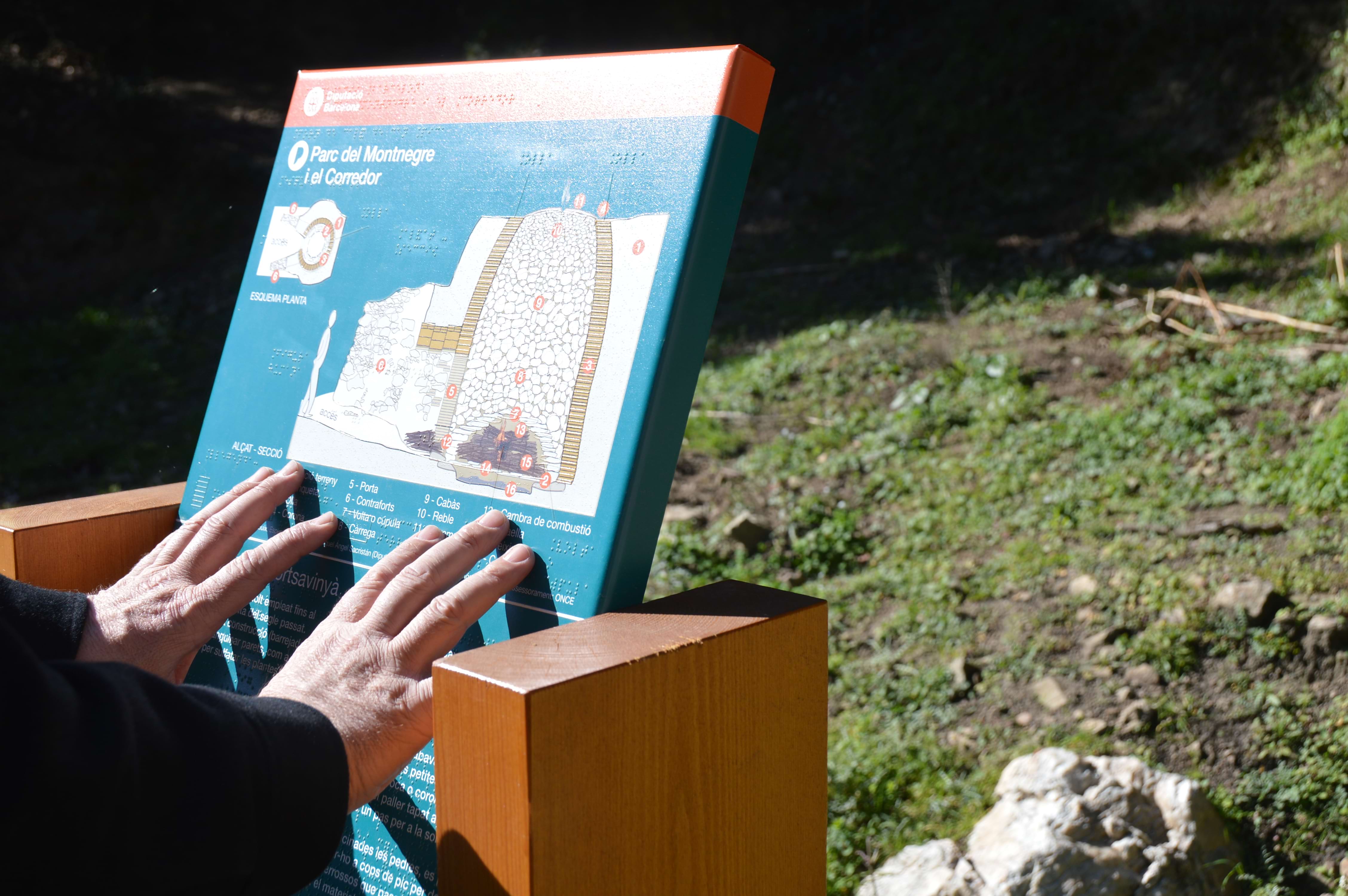 Plafó amb braille. Autor: XPN