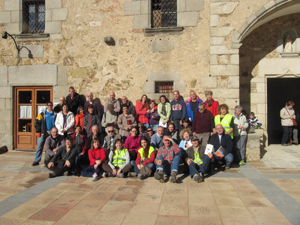 Voluntaris a can Bosc. Autor: IA