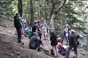 Guarda amb els estudiants escocesos. Autor: Parc Natural del Montseny